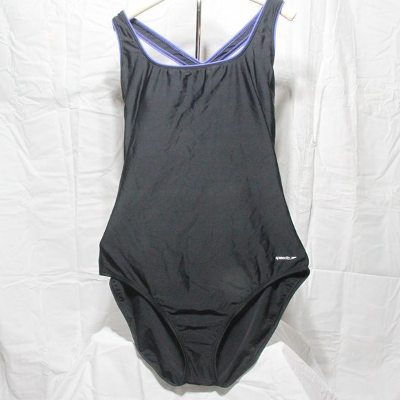 Women's Speedo One-piece Swimsuit Size 18 - Picture 1 of 2